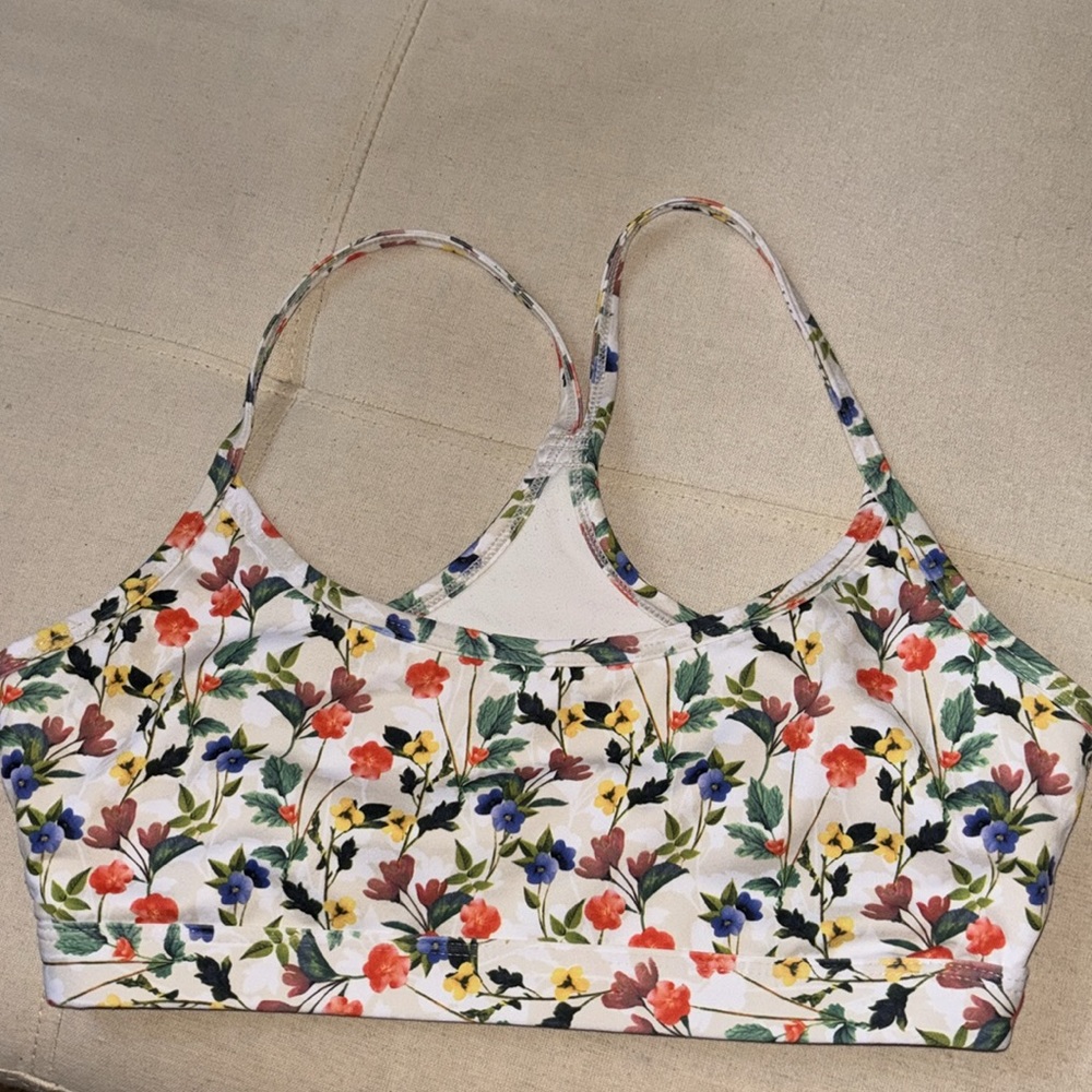 Fabletics Poppy Field Ivory XS Racerback, Seamless Sports Bra - Picture 2 of 15